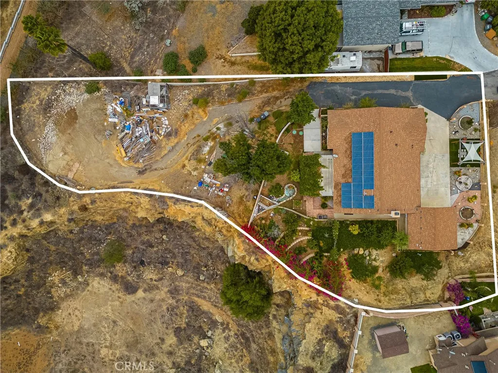 7233 Bel Air St, Corona, California 92881 home-pic-6